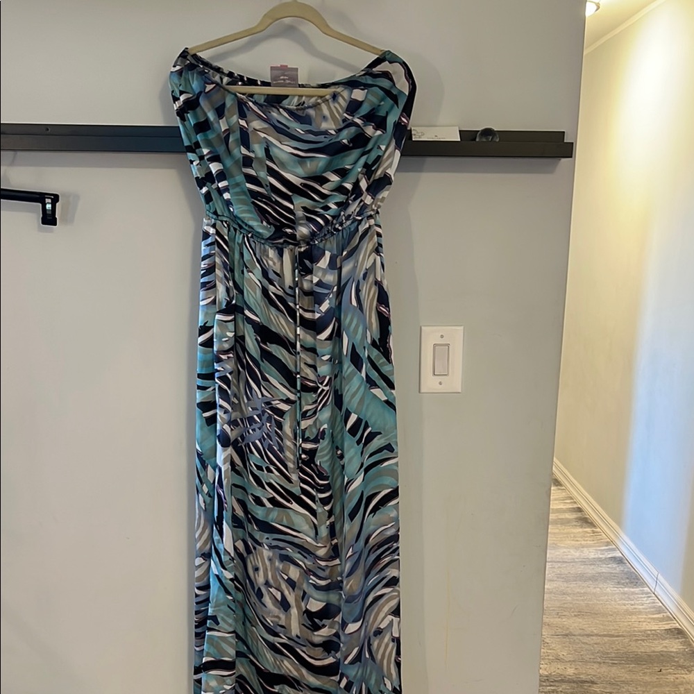 Romeo & Juliet Couture Blue Black Ruched Maxi Gown